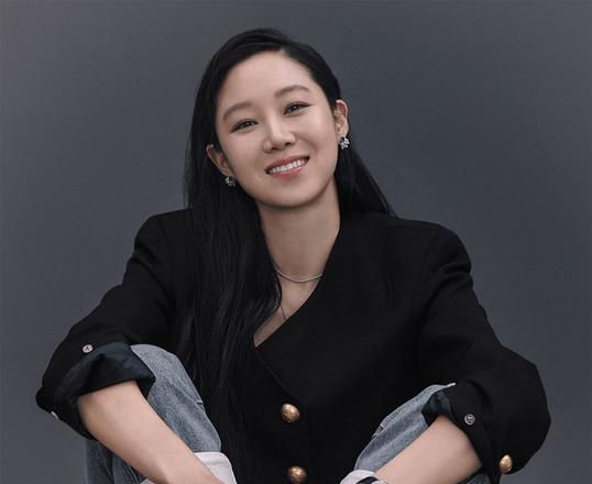 孔晓振被传怀孕？经纪公司否认：只是宽松裙